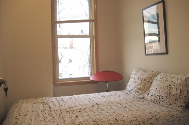 Cute, charming, furnished and cheap bedroom in cute apartment