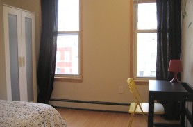 (English) Cute, charming, furnished and cheap bedroom in cute apartment