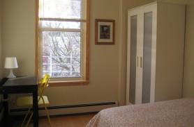 Cute room in charming apartment